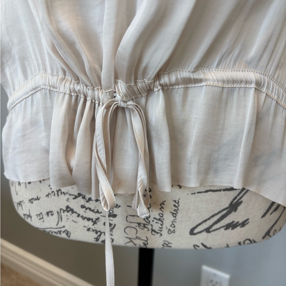 Banana Republic Ivory Top - Picture 4 of 5